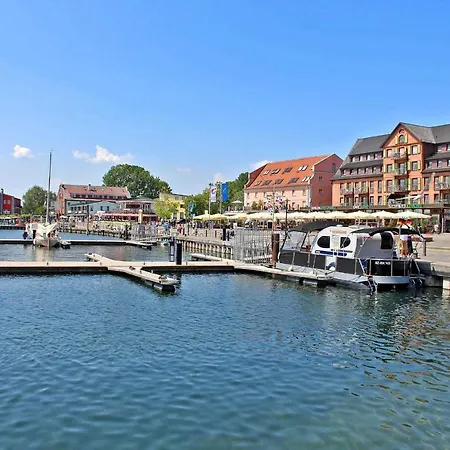 Am Yachthafen Waren Muritz 11270 * Waren (Mueritz)